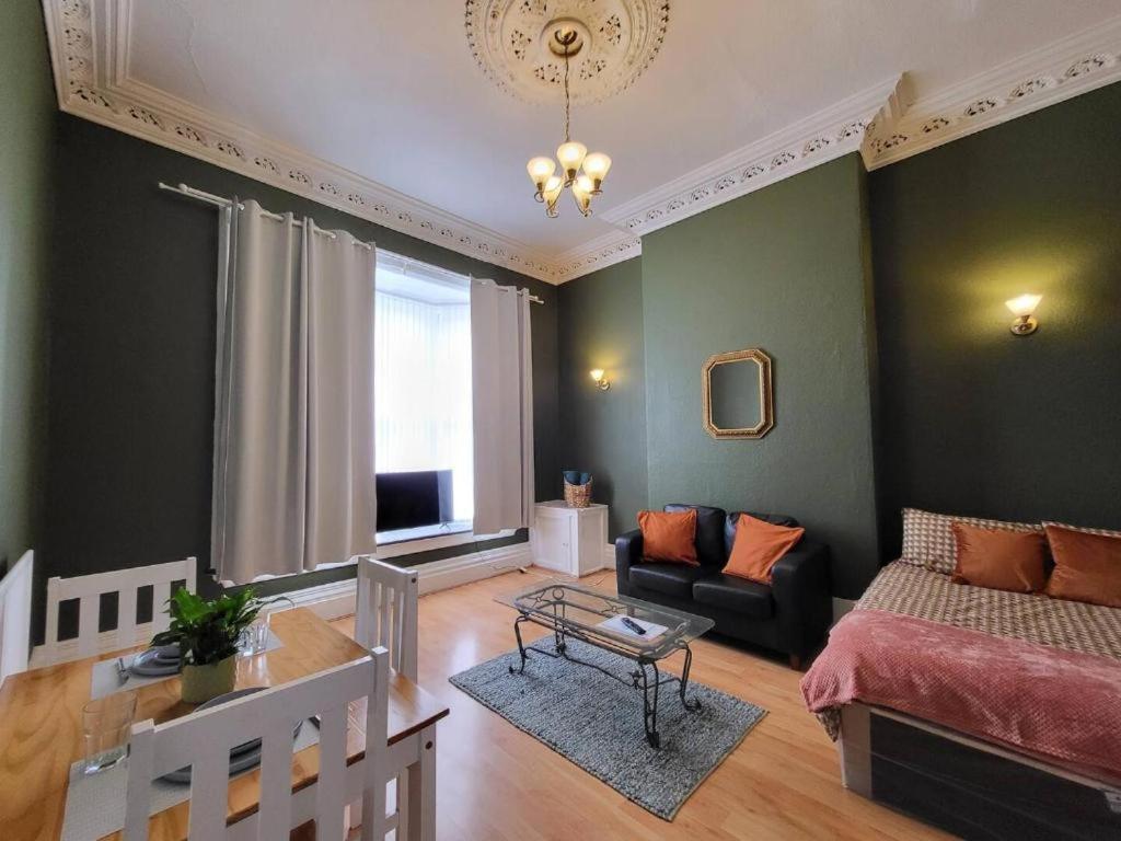 Digbeth City Centre Apartment Sleeps 12 Opposite Coach Station Birmingam Exterior foto